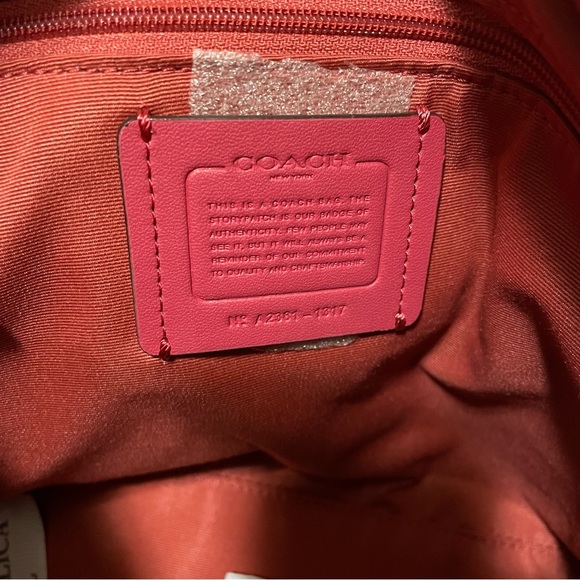 Coach - Picture 9 of 9